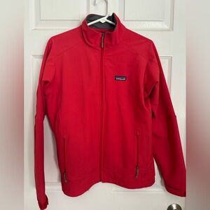 Women’s Patagonia light weight, soft-shell jacket: size medium